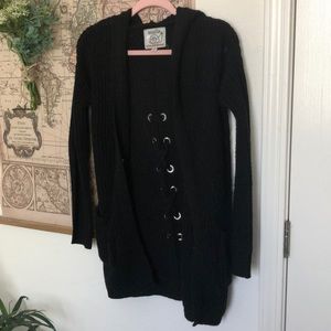 black relaxed fit carriage